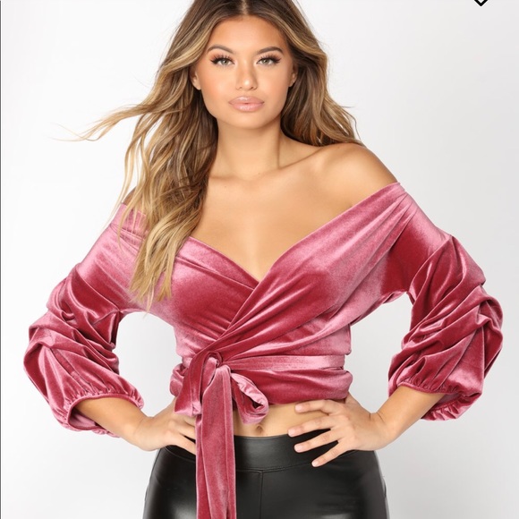 Off the shoulder shirt - Picture 1 of 1